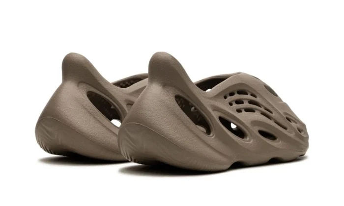 Yeezy Foam Runner "Stone Taupe" - Image 3