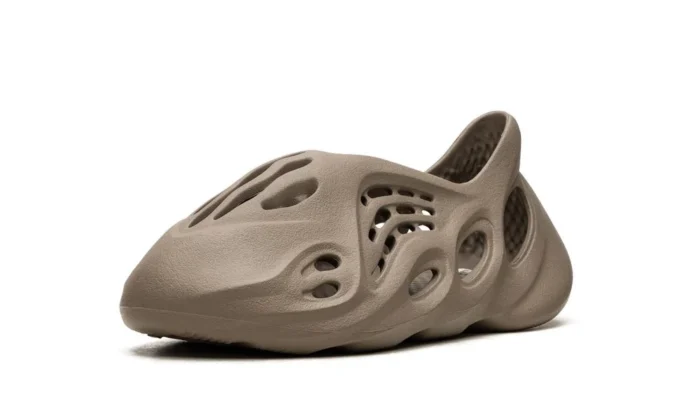 Yeezy Foam Runner "Stone Taupe" - Image 4