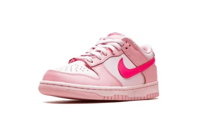 Dunk Low GS "Triple Pink" - Image 3
